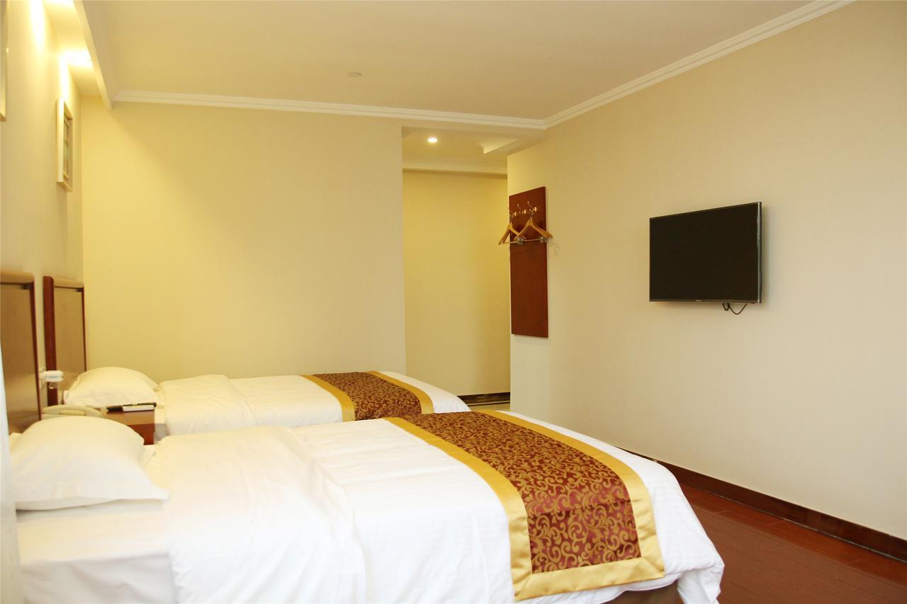 Greentree Haidian District Xueqing Road Business 3*